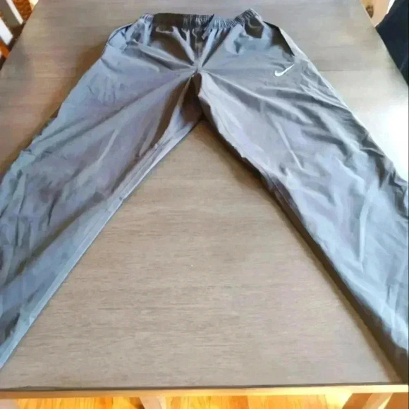 Nike Storm Fit Good Pants NWOT - Picture 2 of 6